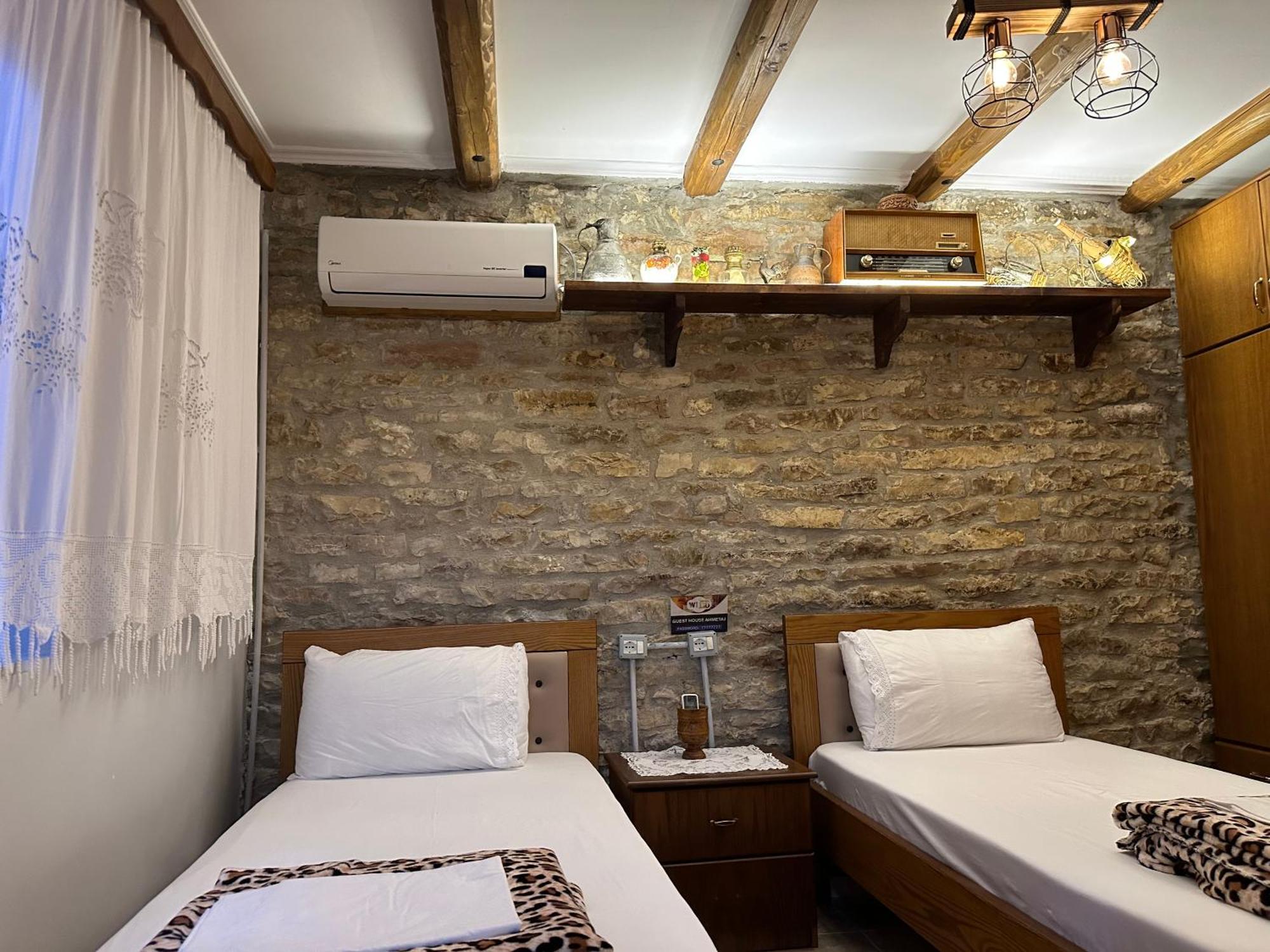 Ahmetaj Guest House Gjirokastër Exterior foto