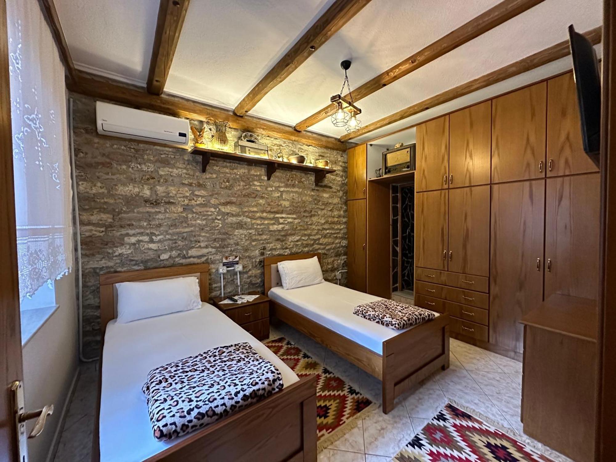 Ahmetaj Guest House Gjirokastër Exterior foto